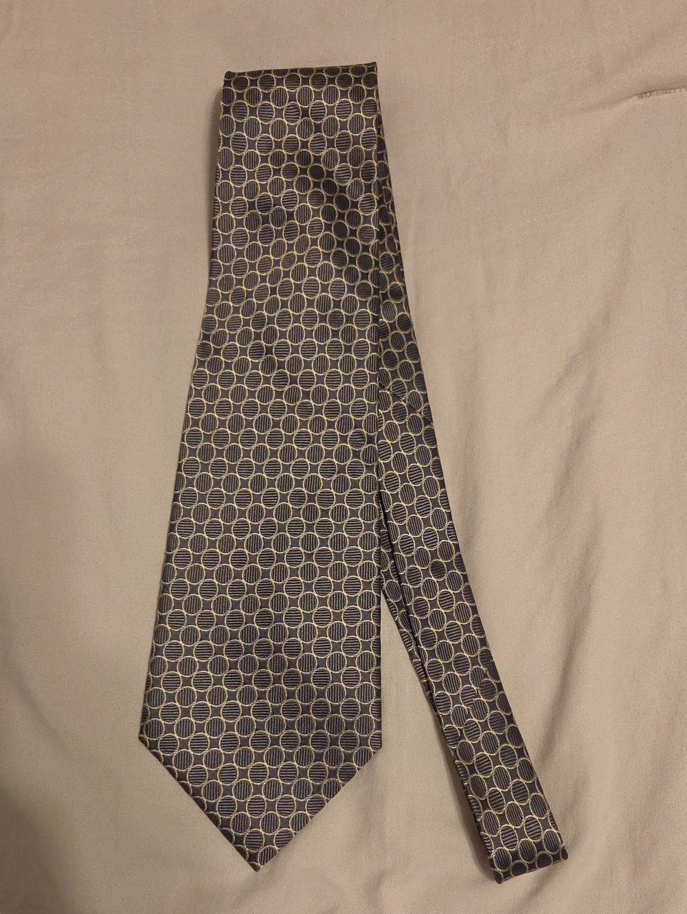 Joseph & Feiss Gray Tie with Circle Pattern